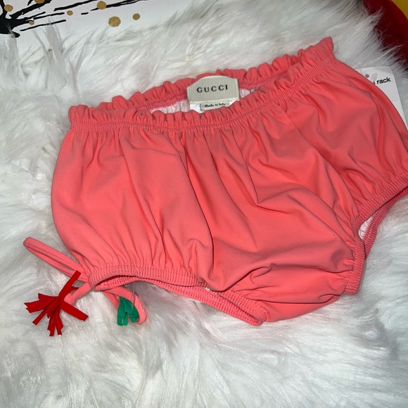 FINAL SALE 🌼✨GUCCI swimming baby girl bottoms - Picture 4 of 6
